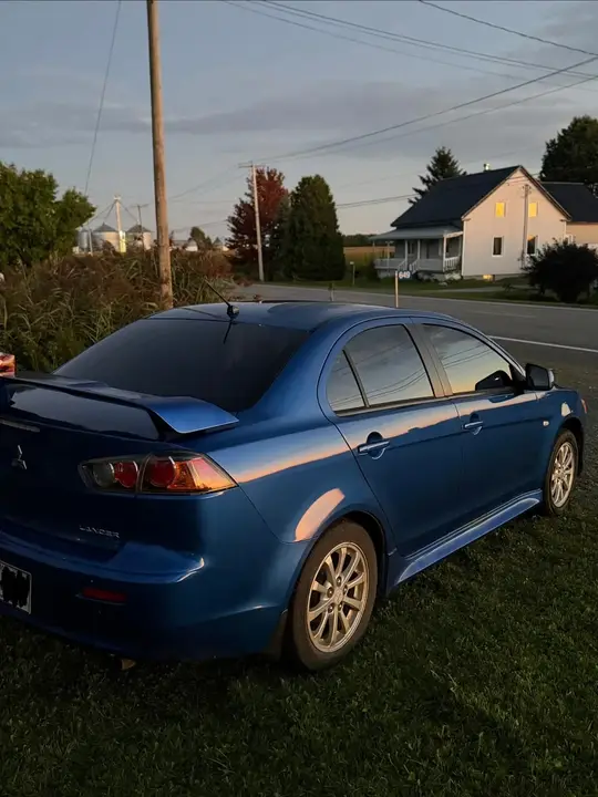 Mitsubishi Lancer 2010 photo 3