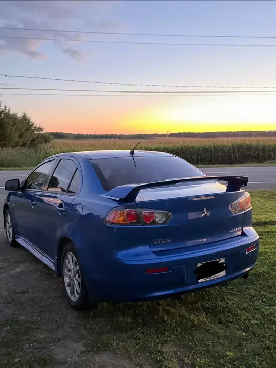 Mitsubishi Lancer 2010 photo 4