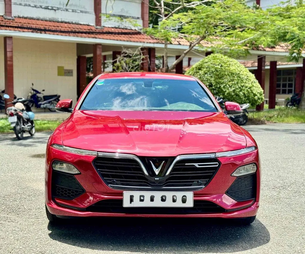 Vinfast Lux A2.0