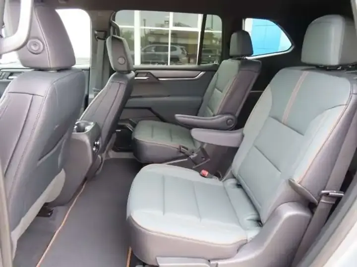 GMC Acadia 2026 photo 4