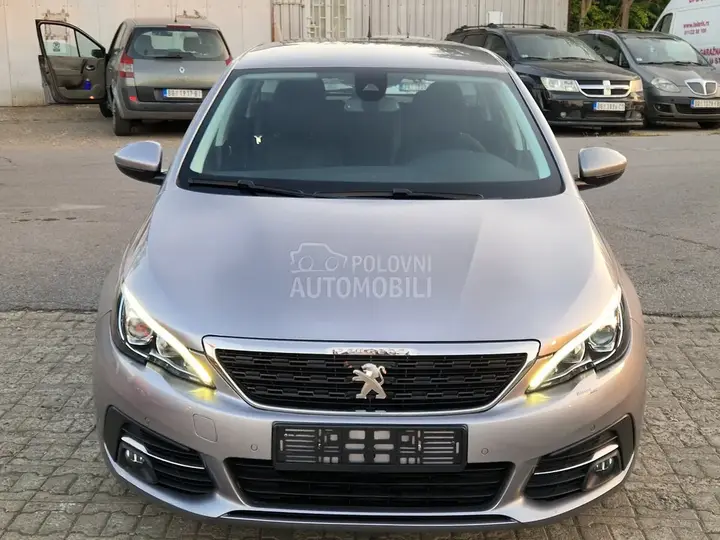 Peugeot 308 2021 photo 2