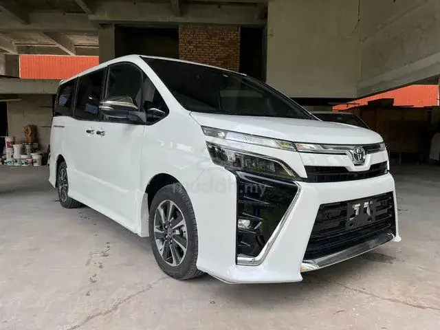 Toyota Voxy 2.0 Zs