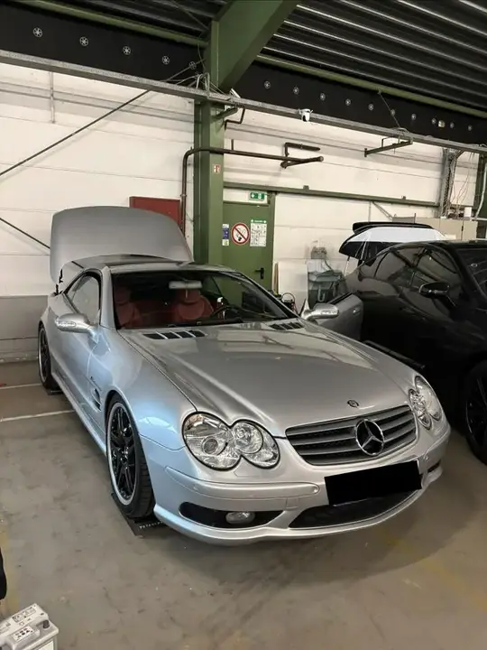 Mercedes-Benz R230
