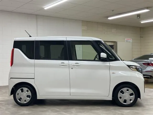 Mitsubishi E-K Space M 2025 photo 4