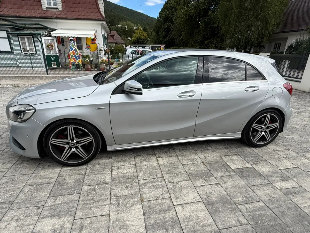 Mercedes-Benz A-Class 2018 photo 3