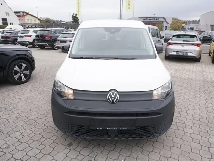 Volkswagen Caddy Maxi 2023 photo 2
