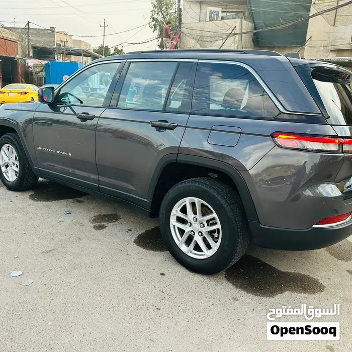 Jeep Grand Cherokee 2024 photo 2