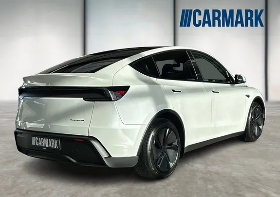 Tesla Model Y 2025 photo 3