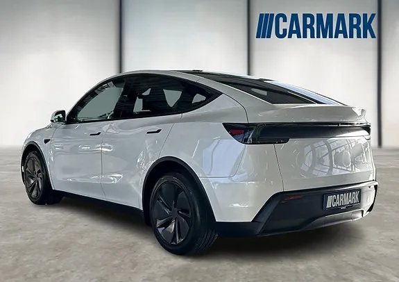 Tesla Model Y 2025 photo 4