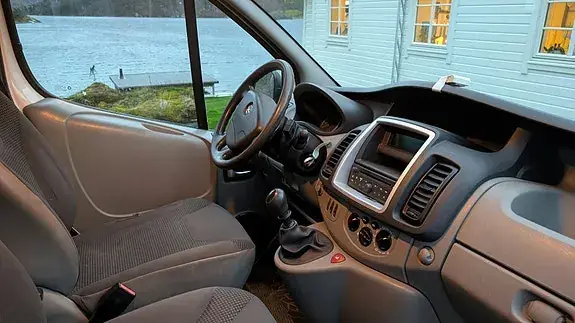 Opel Vivaro 2011 photo 3