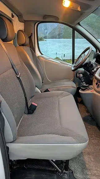 Opel Vivaro 2011 photo 5