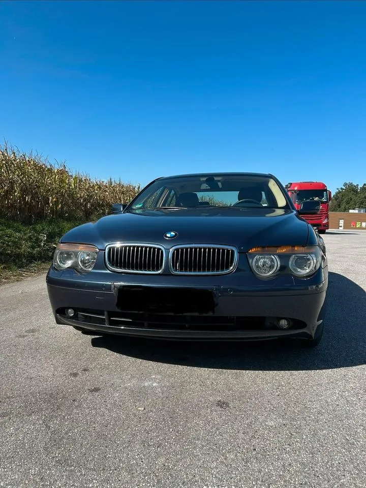BMW 735I