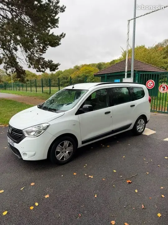 Dacia Lodgy