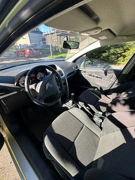 Peugeot 207 2009 photo 4
