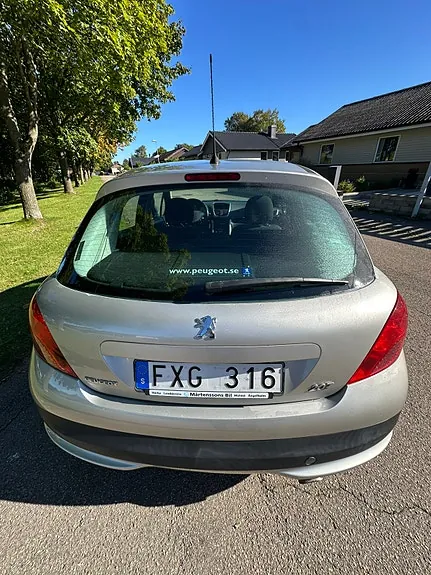 Peugeot 207 2009 photo 2