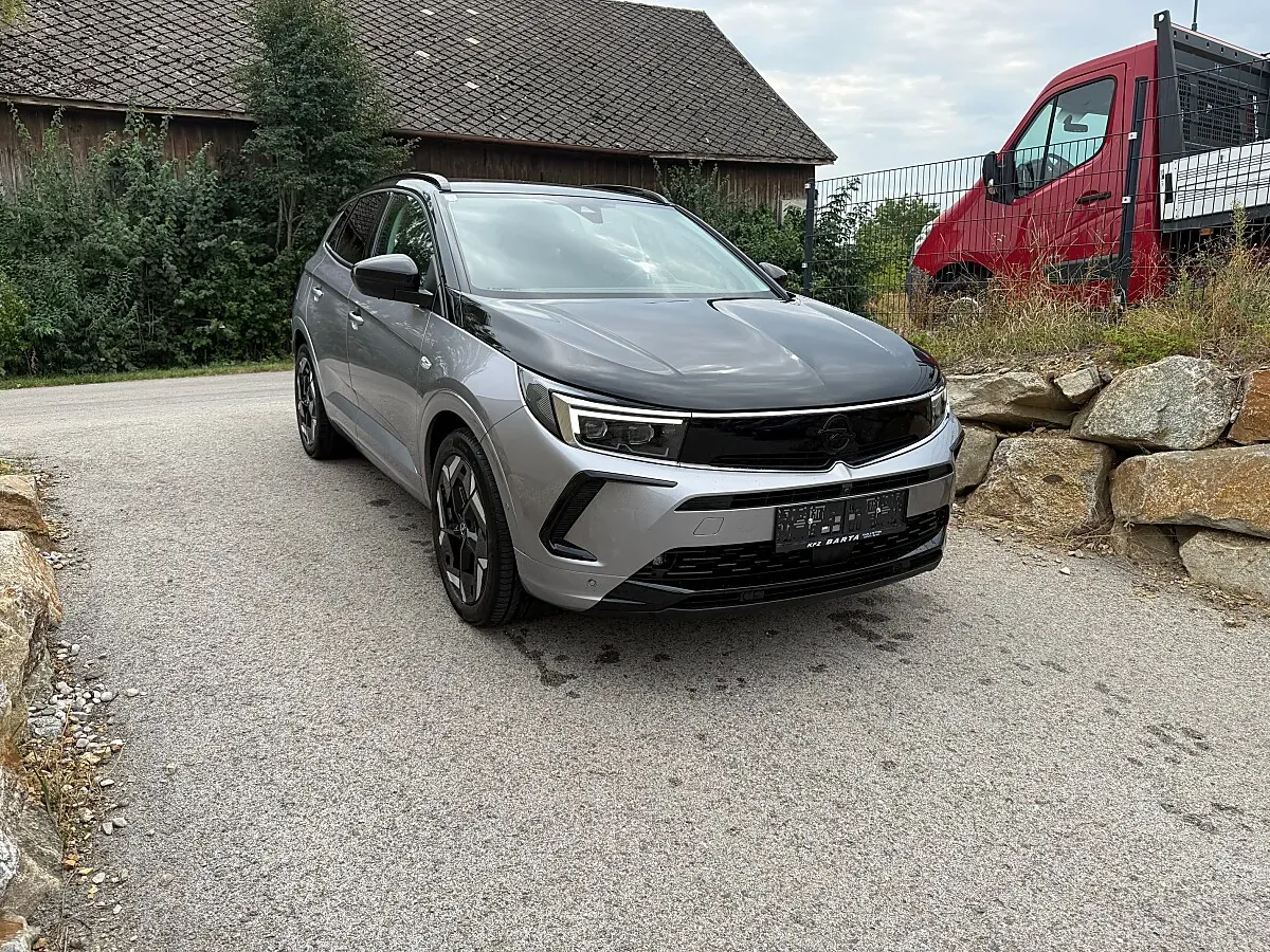 Opel Grandland 2023 photo 2