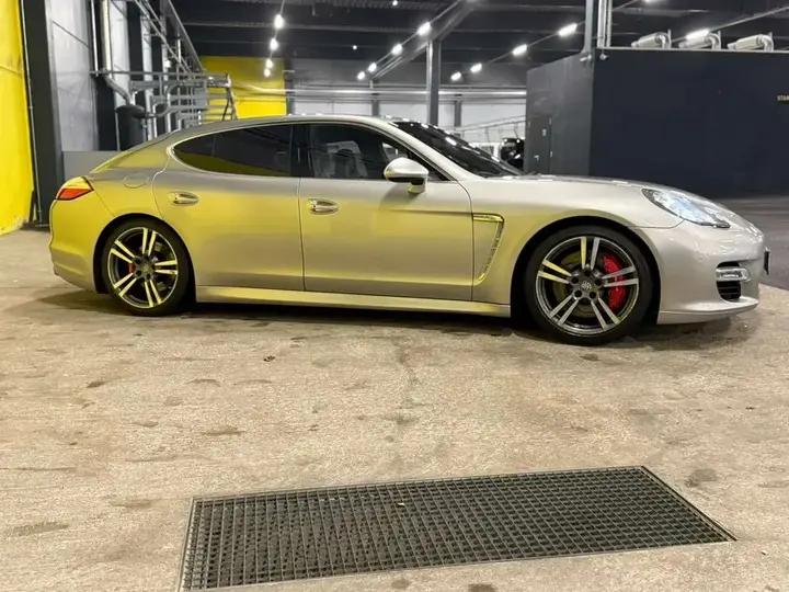 Porsche Panamera 2009 photo 3