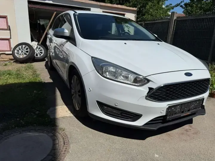 Ford Focus 2018 photo 2