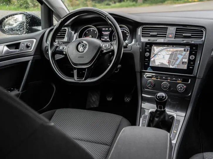 Volkswagen Golf Variant 2019 photo 2