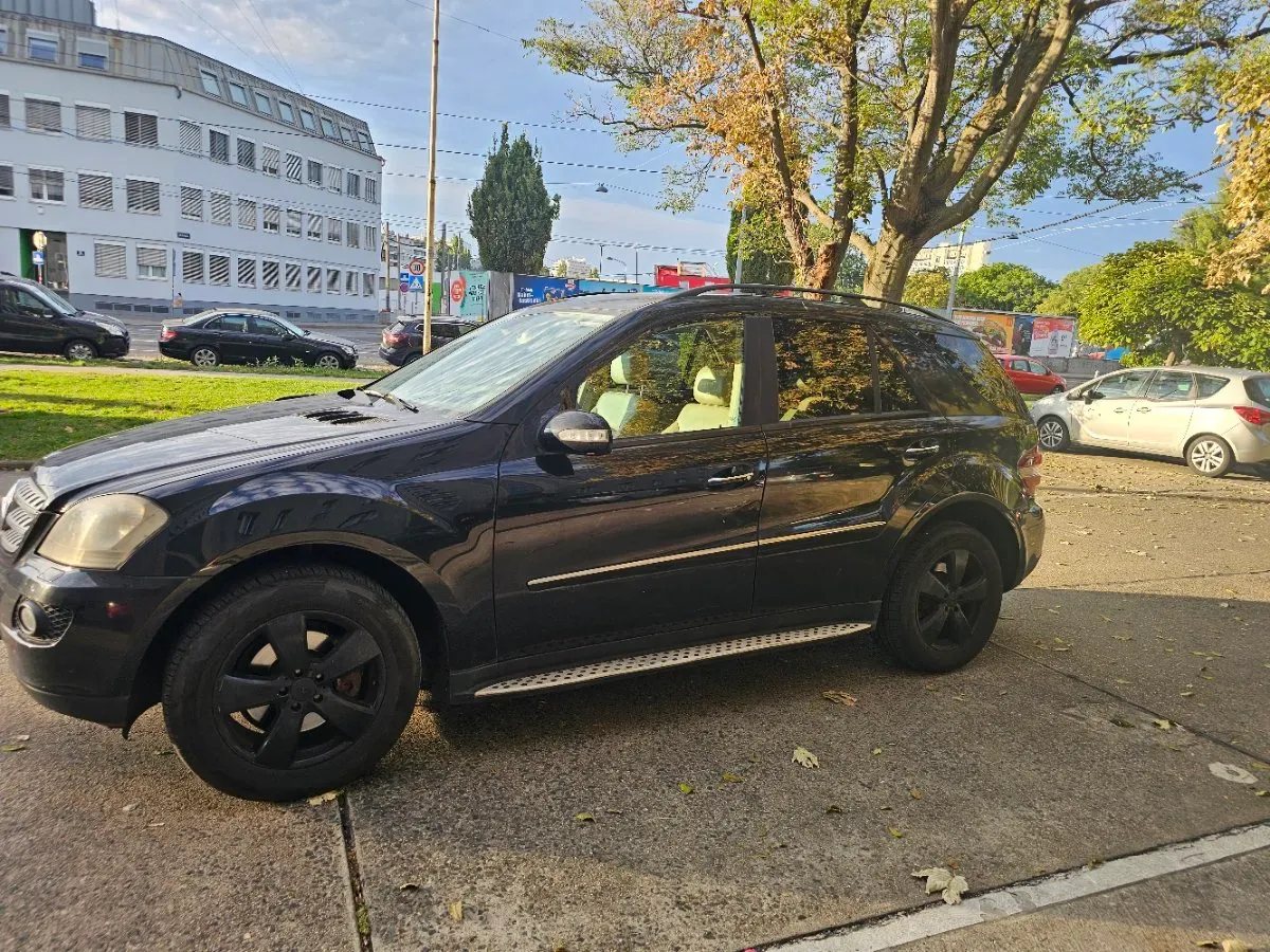 Mercedes-Benz M-Class 2007 photo 2