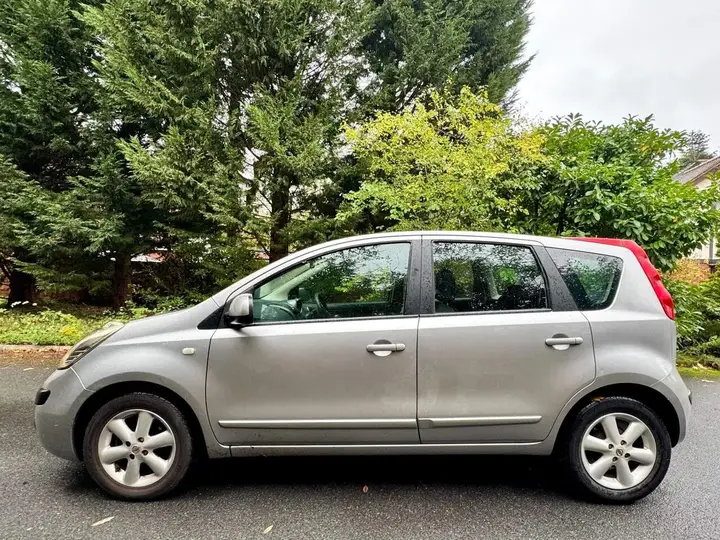 Nissan Note 2006 photo 5