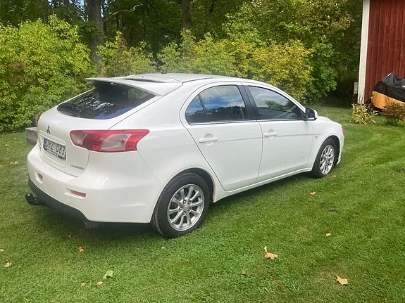 Mitsubishi Lancer 2011 photo 2