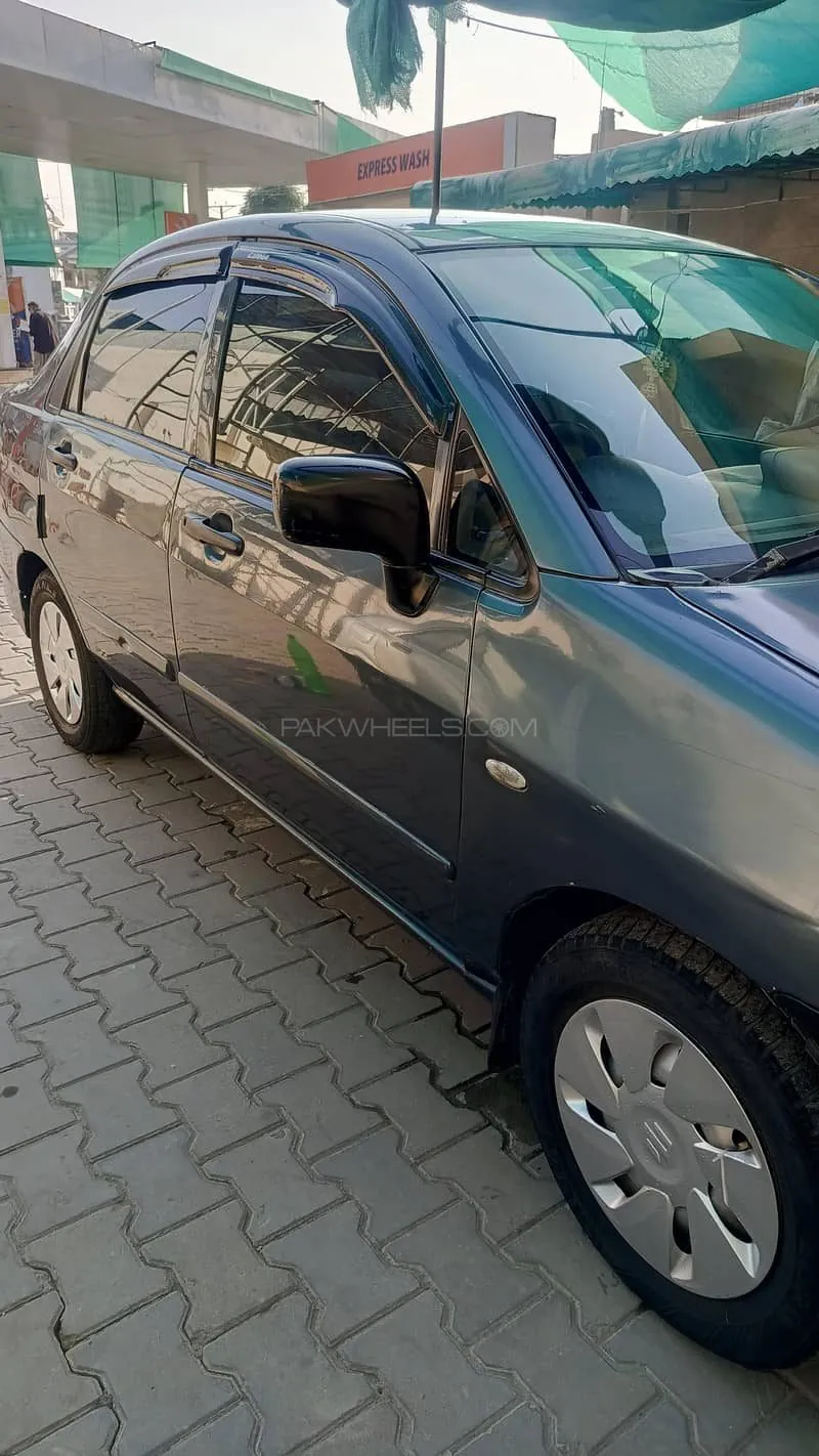 Suzuki Liana