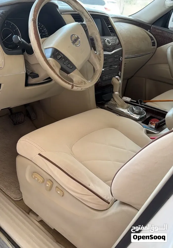 Nissan Patrol 2011 photo 4