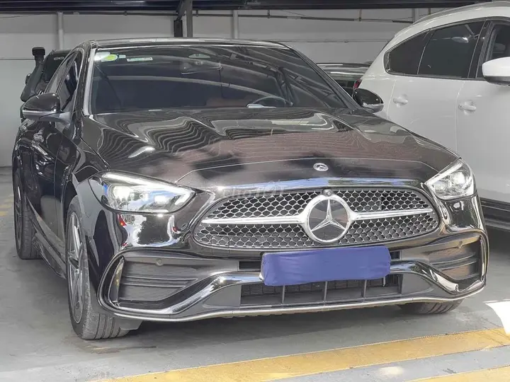 Mercedes-Benz C-Class 2025 photo 3