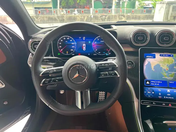 Mercedes-Benz C-Class 2025 photo 5