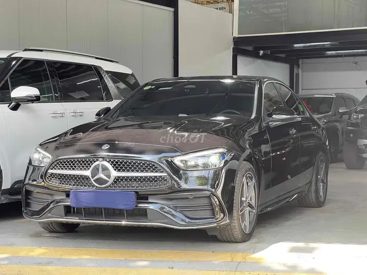 Mercedes-Benz C-Class 2025 photo 2