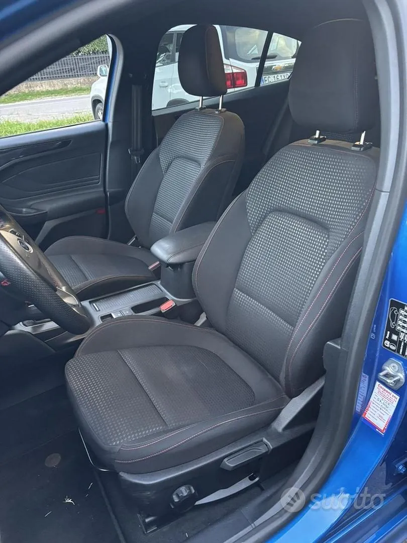 Ford Focus 2023 photo 5