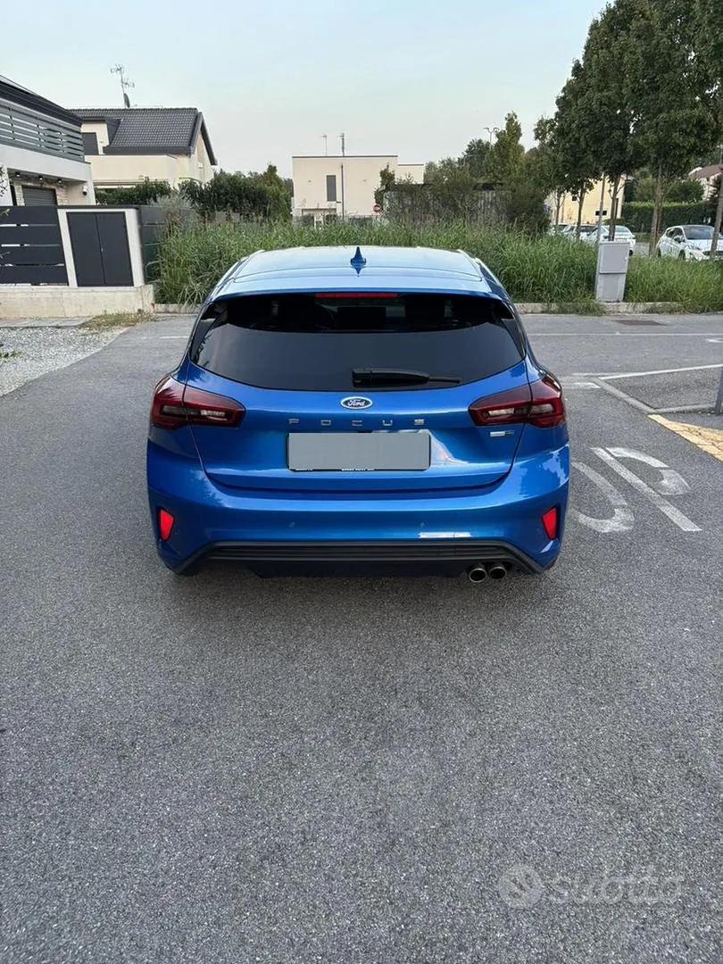 Ford Focus 2023 photo 3