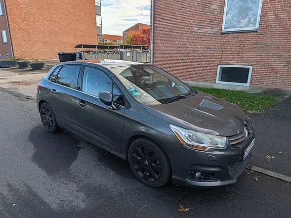 Citroen C4 2012 photo 2