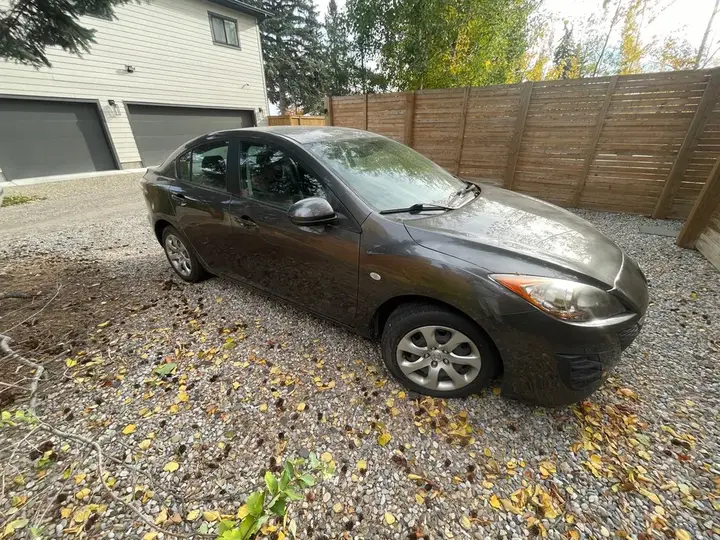 Mazda 3 2010 photo 2