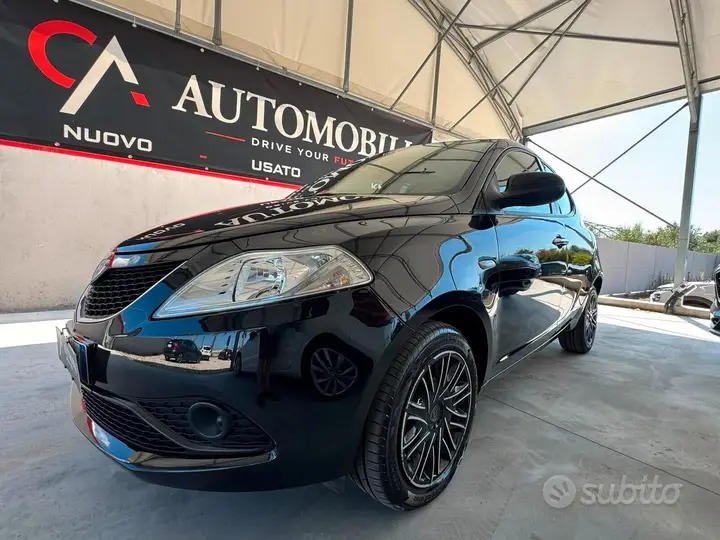 Lancia Ypsilon 2018 photo 2