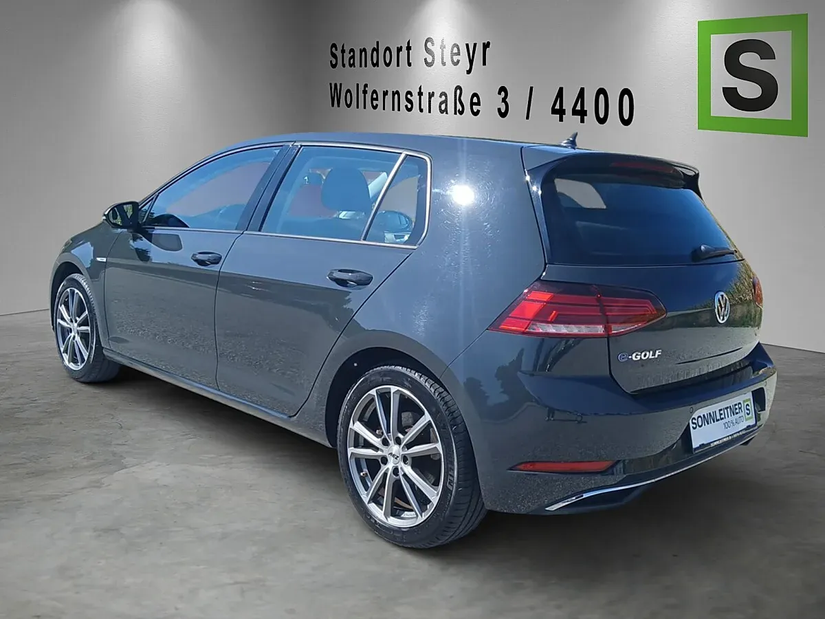 Volkswagen Golf 2018 photo 2