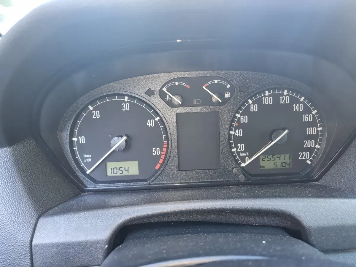Skoda Fabia 2001 photo 3