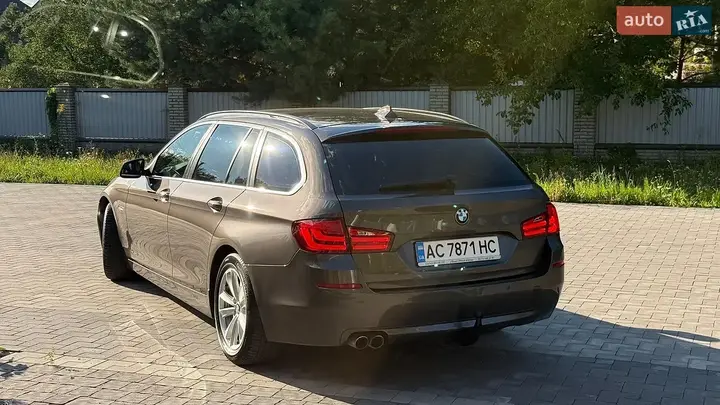 BMW 5 Series 2012 photo 4