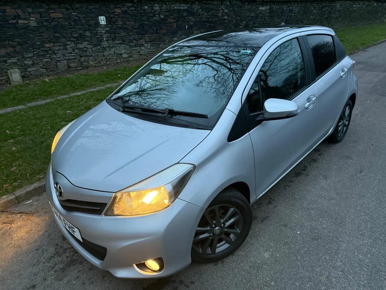 Toyota Yaris 2014 photo 3