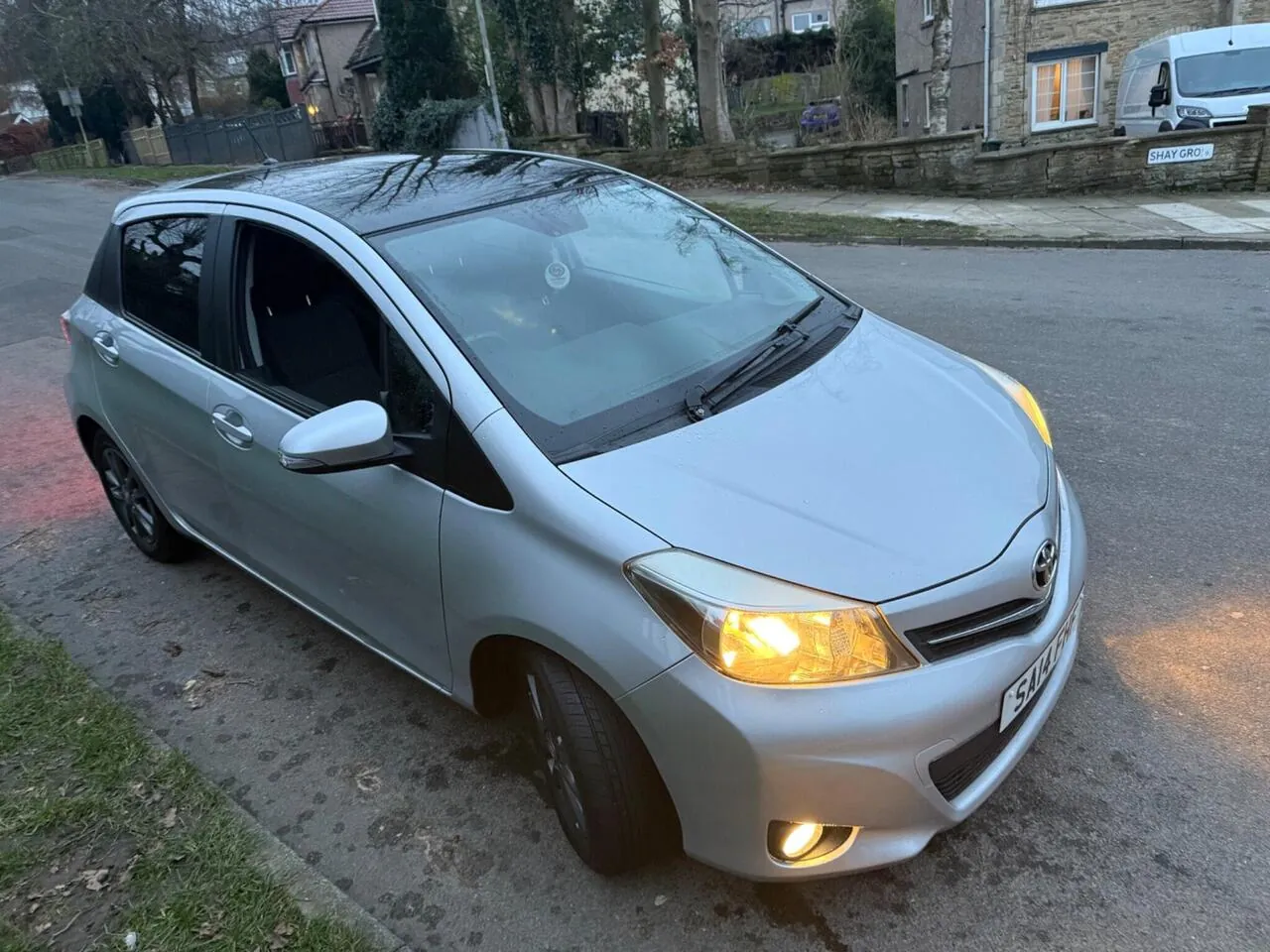 Toyota Yaris 2014 photo 4