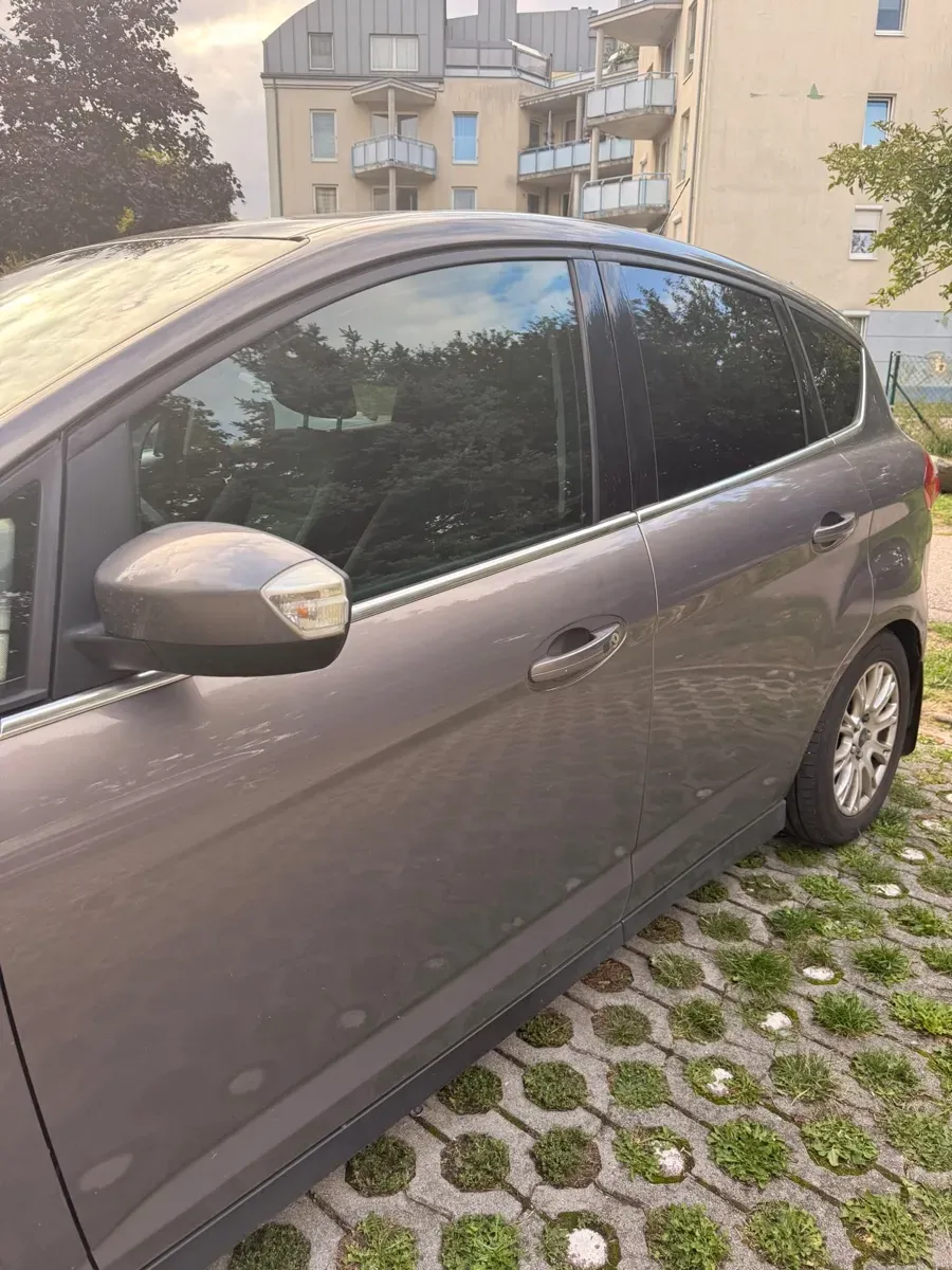 Ford C-Max 2011 photo 2