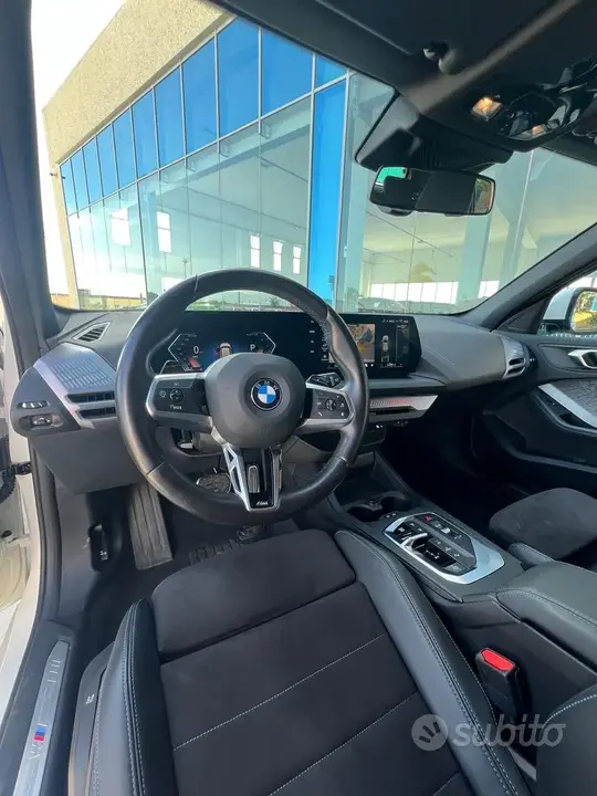 BMW 118D 2024 photo 5