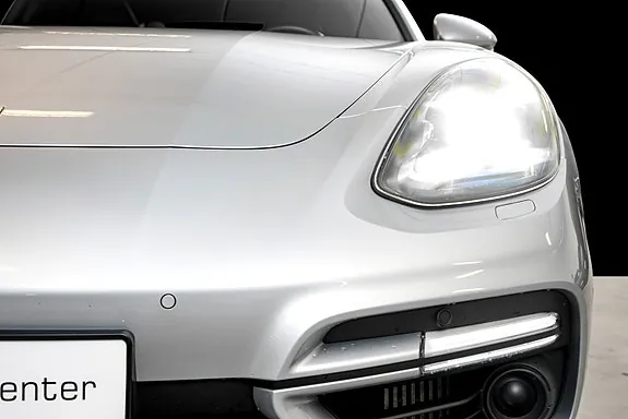 Porsche Panamera 2018 photo 3