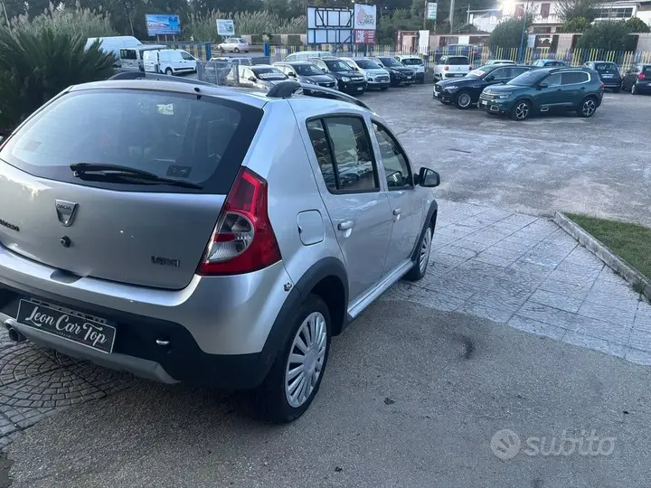 Dacia Sandero 2011 photo 3