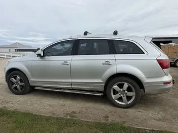 Audi Q7 2011 photo 2