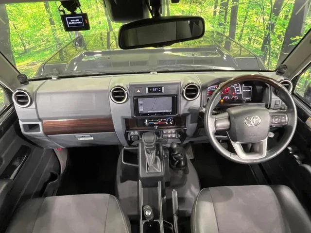 Toyota Land Cruiser 70 2024 photo 2