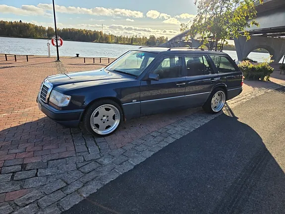 Mercedes-Benz 300 Td