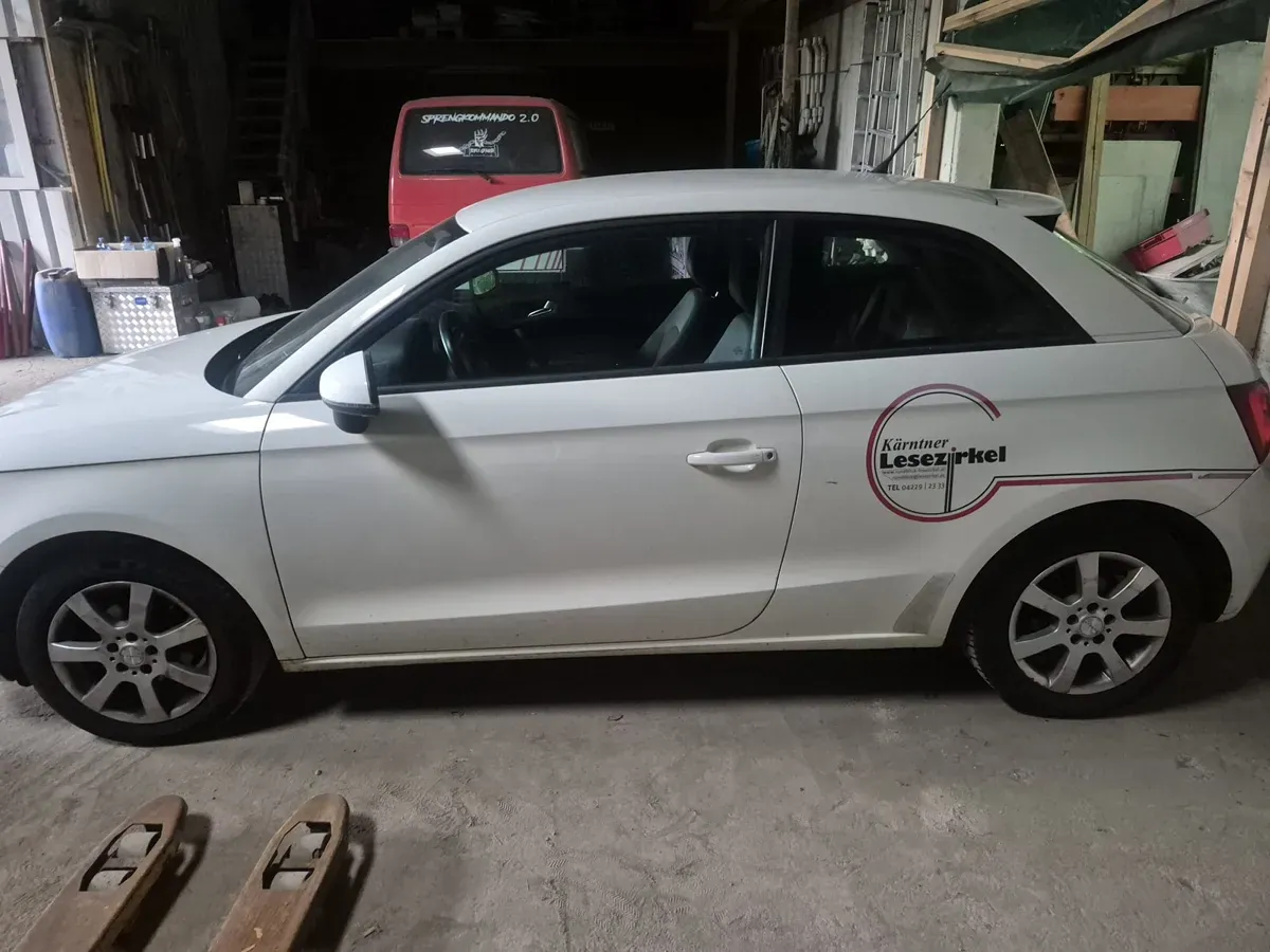 Audi A1 2011 photo 3