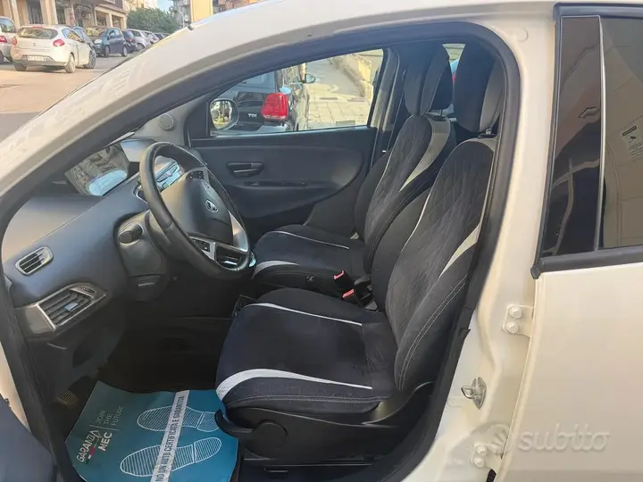 Lancia Ypsilon 2017 photo 4